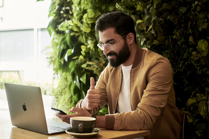 How to Use Mobile Phones for Job Searching